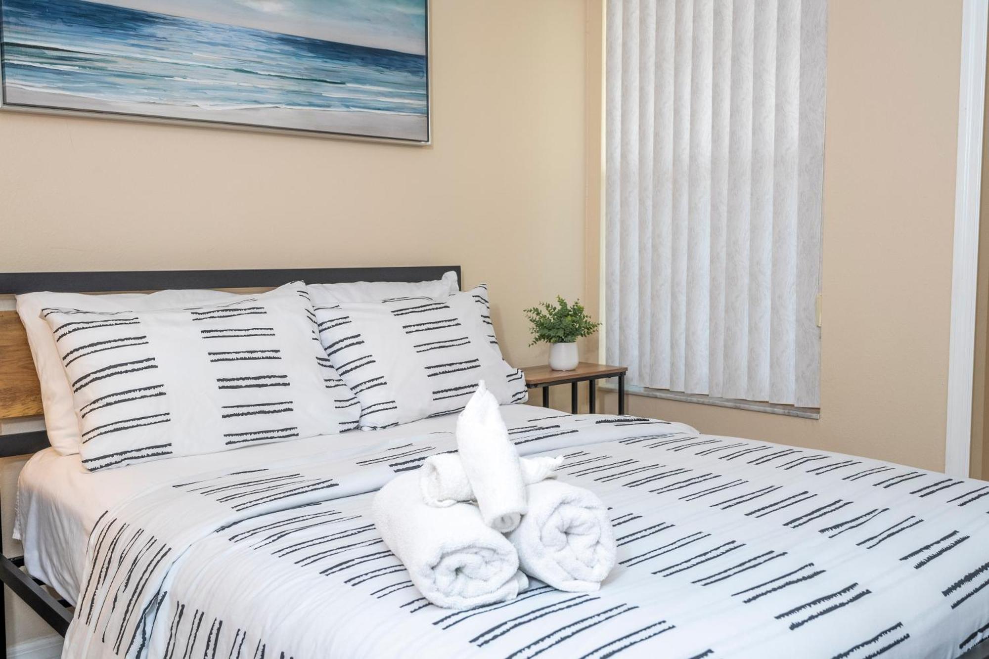 Beautiful Cozy Retreat Near Disney - Spacious Condo كيسيمي المظهر الخارجي الصورة